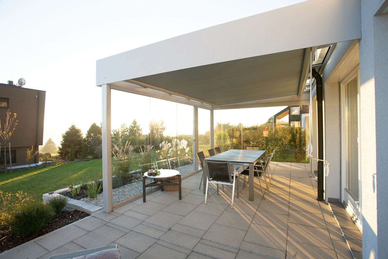 Toldo cofre en vivienda